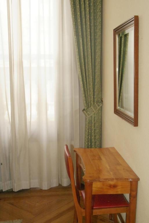 ホテル ホスタル ラ セレクタ マドリード 部屋 写真